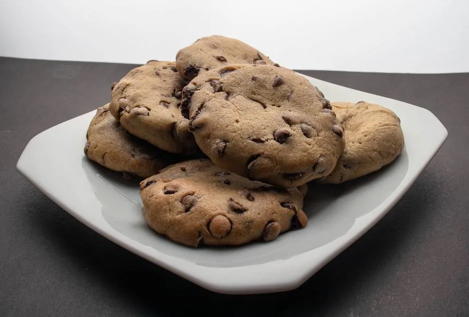 Cookie chocolat noir & sel — Cuit le matin, tendre au centre, croustillant aux bords. Tu nous remercieras.